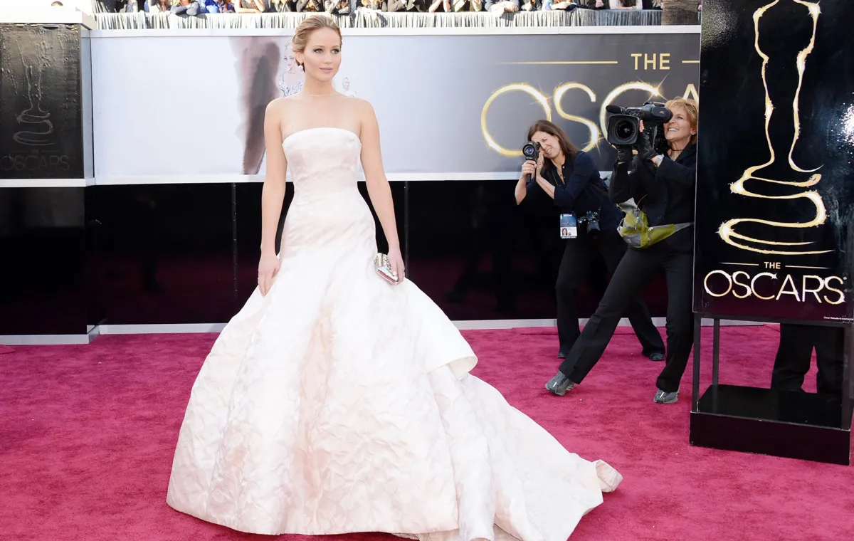 stunning dresses from oscars 2013
