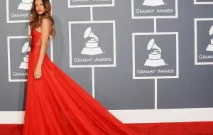 the red carpet dresses from 2013 grammy awards