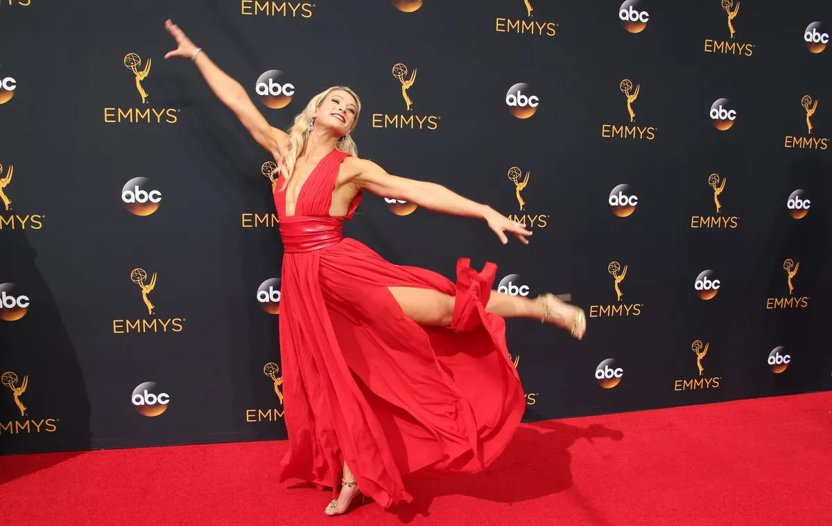 stunning red carpet dresses from the 2016 emmys