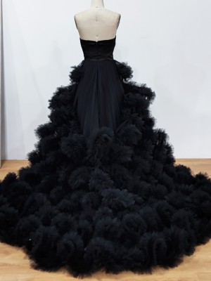 ruffled long train black red carpet dress