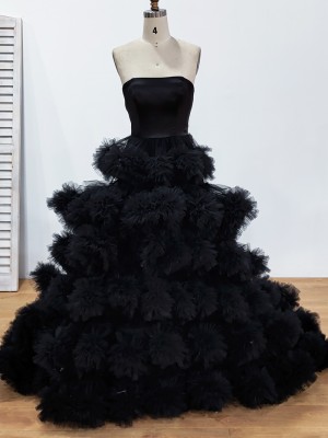 strapless black ruffled celebirty prom gown