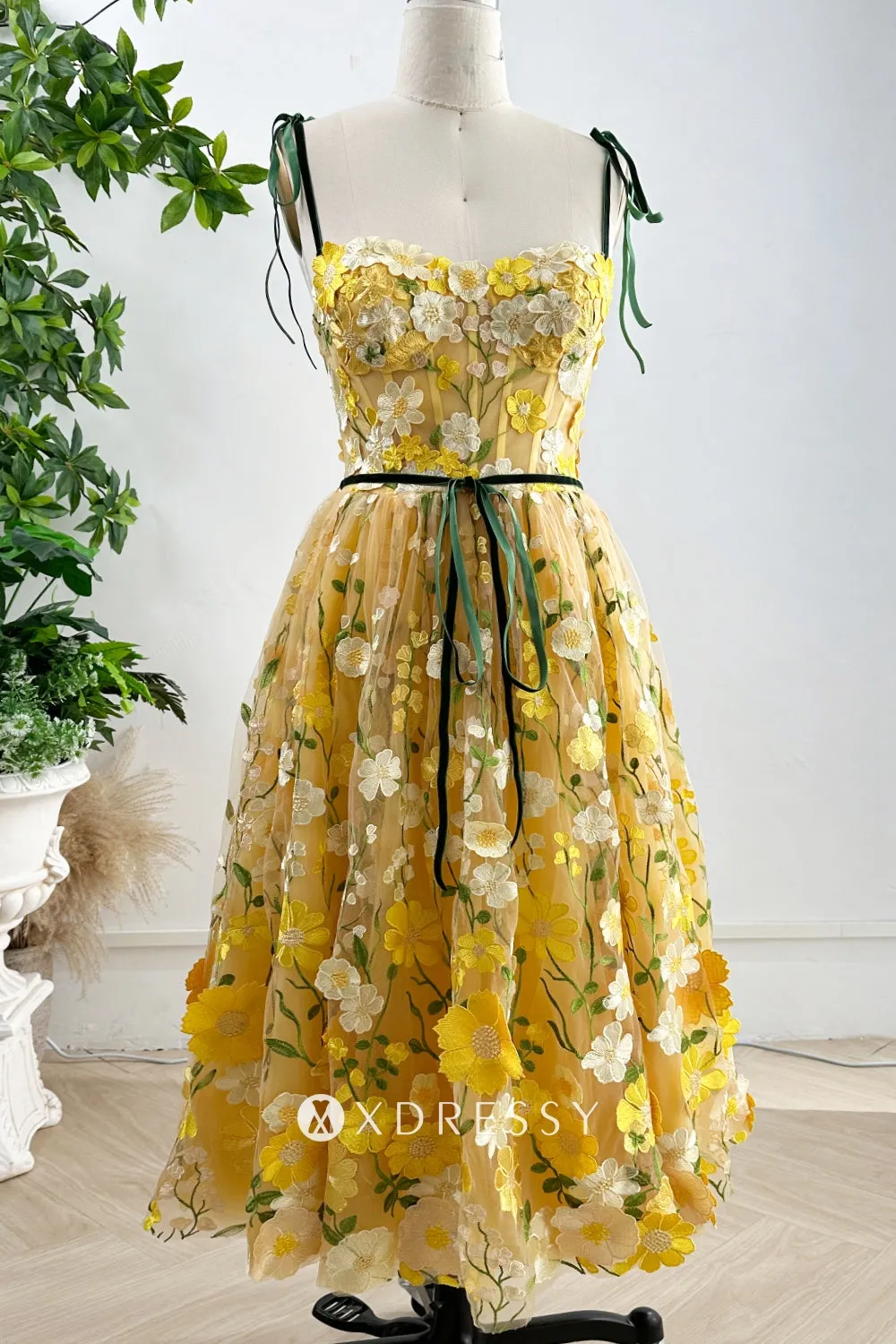 yellow flower lace straps corset short graduation dress yellow flower lace straps corset short graduation dress