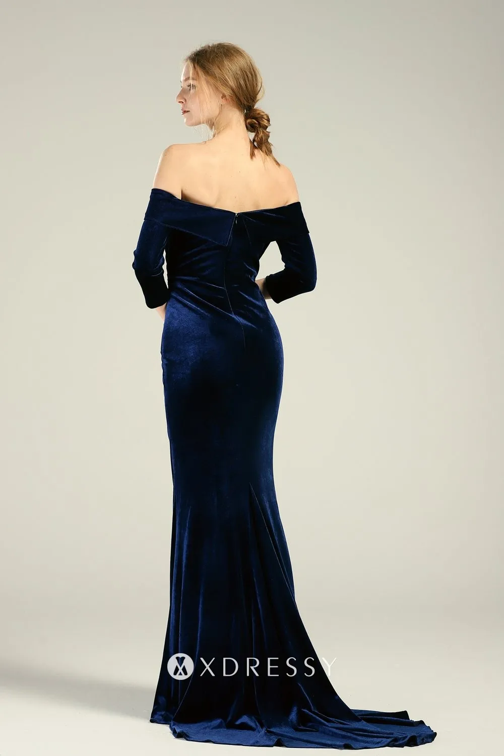 navy blue velvet mermaid bridesmaid dress with short train