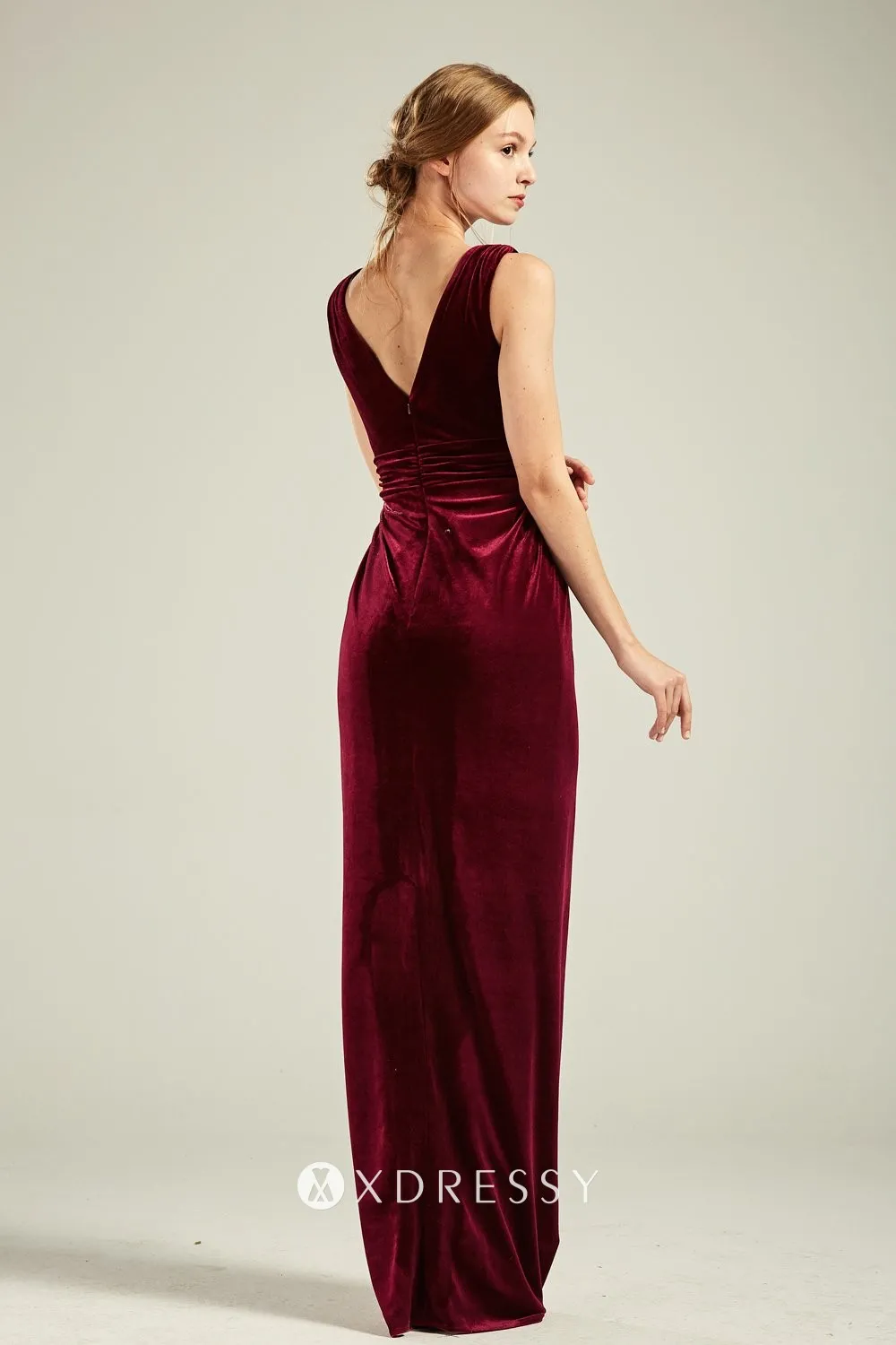 V back sleeveless burgundy velvet sheath bridesmaid dress