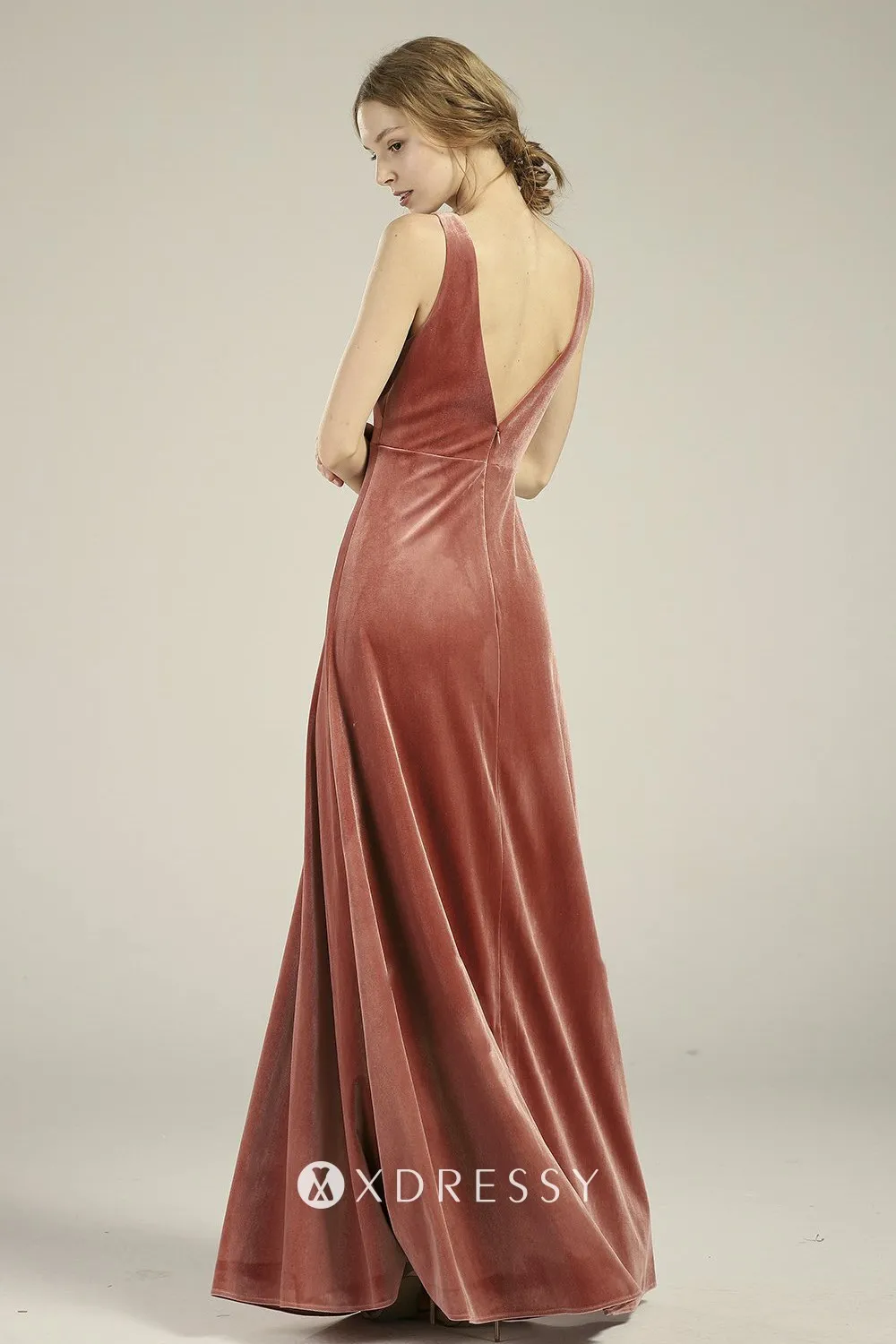 V back English rose velvet bridesmaid gown V back English rose velvet bridesmaid gown