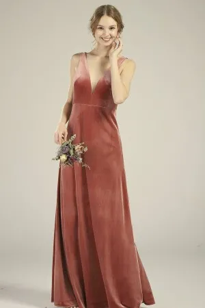 classic V neck English rose velvet bridesmaid gown