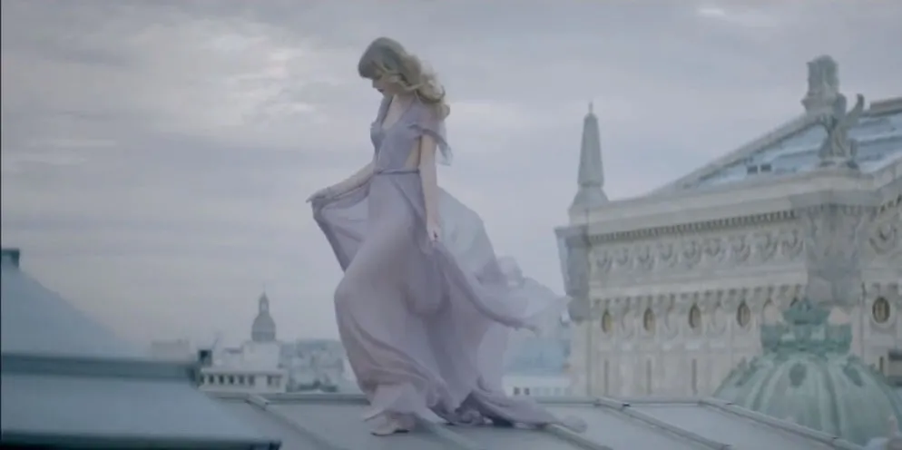 Taylor Swift long dress in MV Begin Again Taylor Swift long dress in MV Begin Again