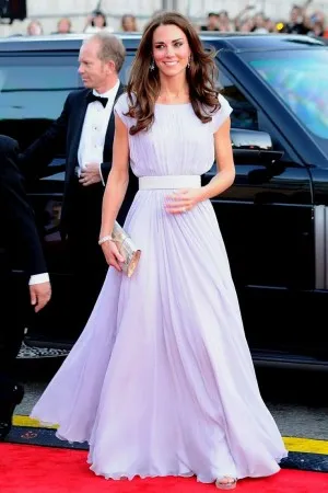 Kate Middleton elegant lavender chiffon red carpet dress at BAFTA 2011