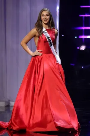 Ellie Picone red satin pageant ball gown dress at Miss Teen USA 2016
