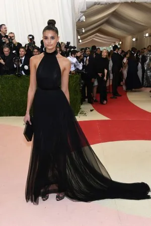 Taylor Hill black tulle red carpet dress at 2016 MET Gala