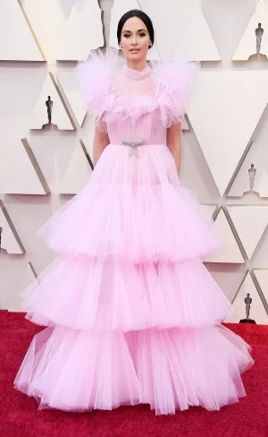 Kacey Musgraves red carpet dress on Oscars 2019