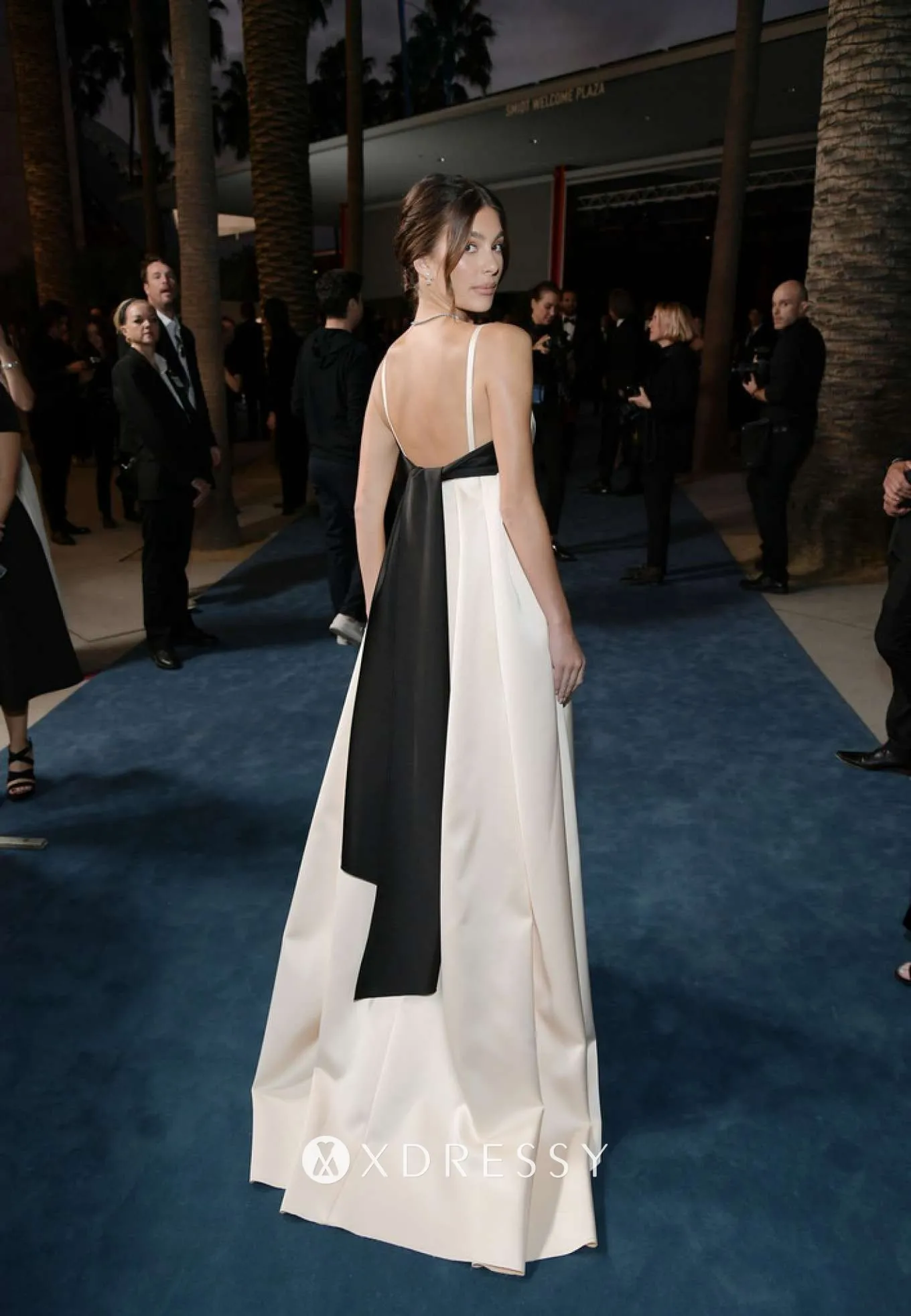 Camila Morrone sexy simple A line ivory and black two tone dress Camila Morrone sexy simple A line ivory and black two tone dress