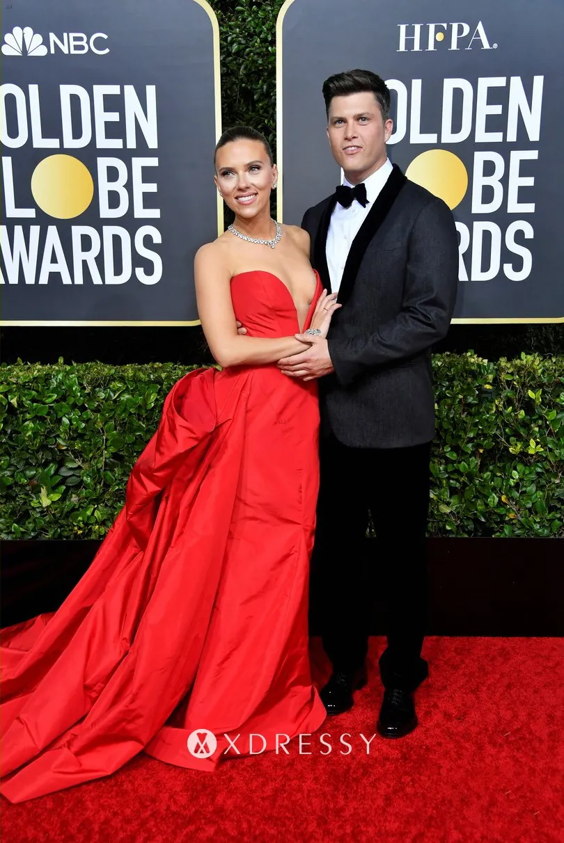Scarlett Johansson in a red taffeta long prom dress at 2020 Golden Globes Scarlett Johansson in a red taffeta long prom dress at 2020 Golden Globes