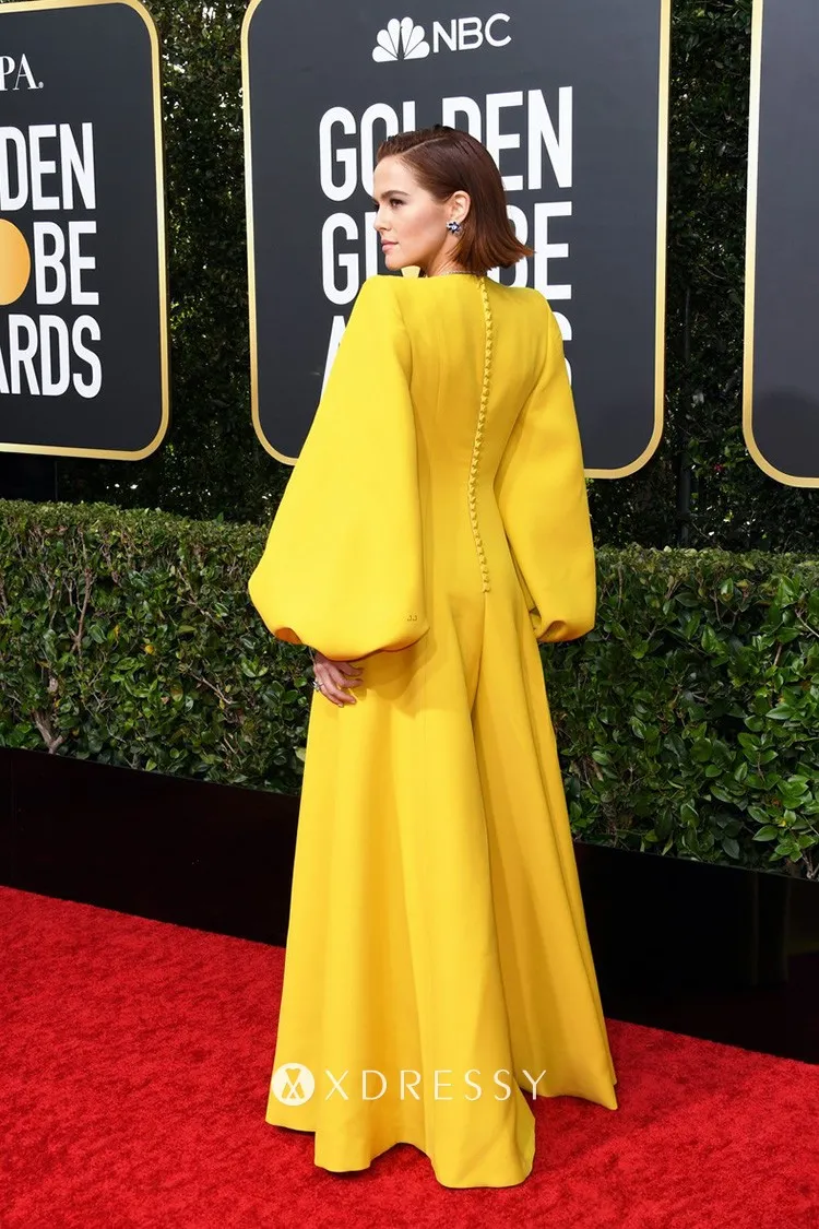 Mejores Vestidas back with buttons red carpet dress Mejores Vestidas back with buttons red carpet dress