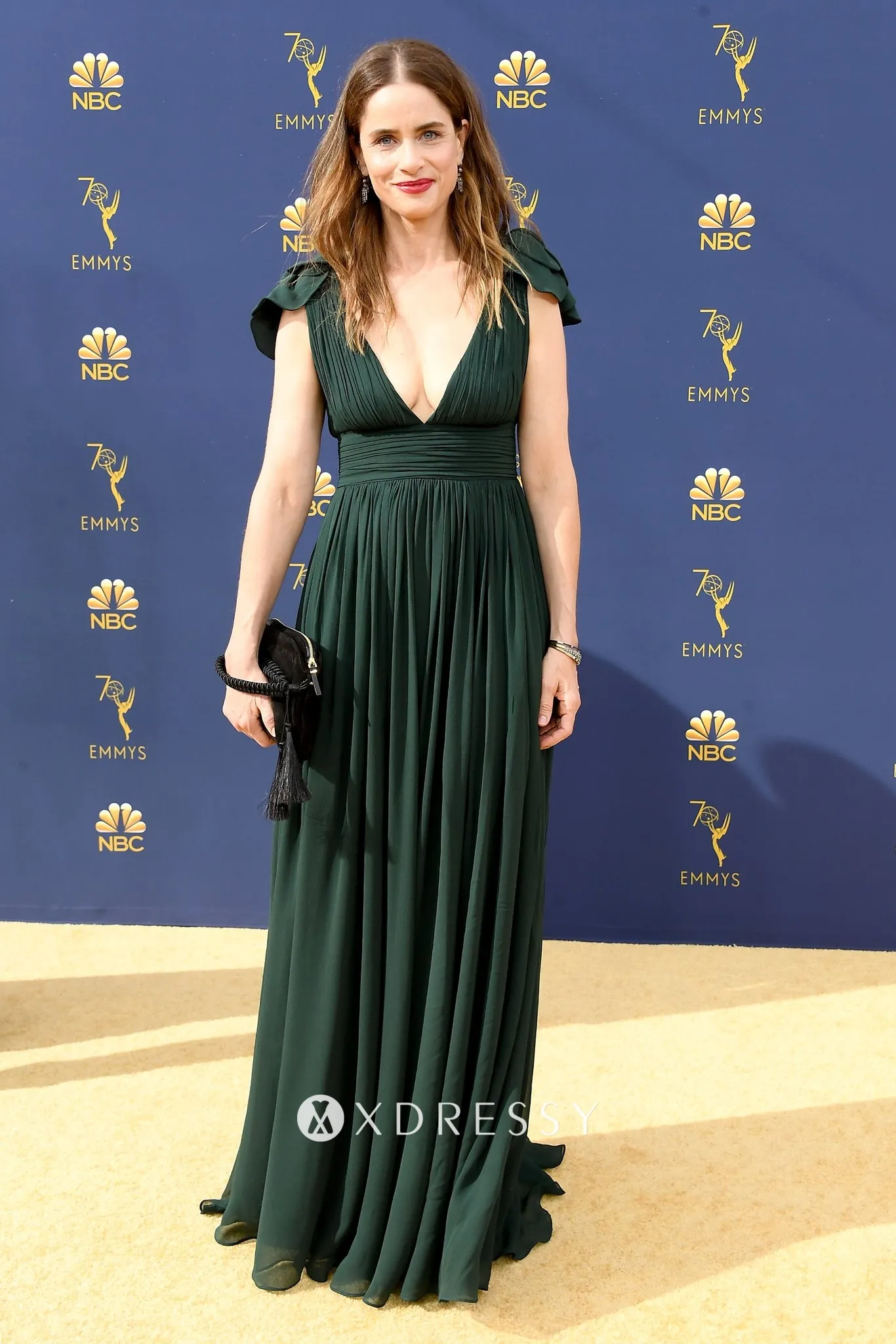 Amanda Peete 2018 Emmys forest green plunging V neckline evening dress Amanda Peete 2018 Emmys forest green plunging V neckline evening dress
