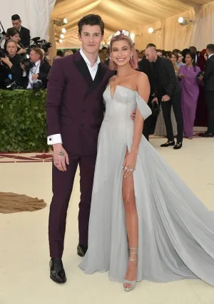Hailey Baldwin off shoulder gray gown at 2018 met gala