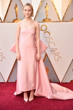 Saoirse Ronan 2018 Oscars pink strapless big bow gown