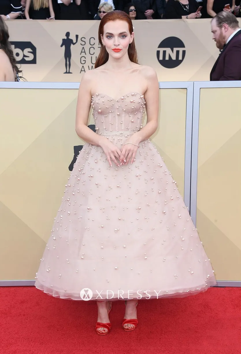 Madeline Brewer 2018 SAG pink pearled prom ball gown Madeline Brewer 2018 SAG pink pearled prom ball gown