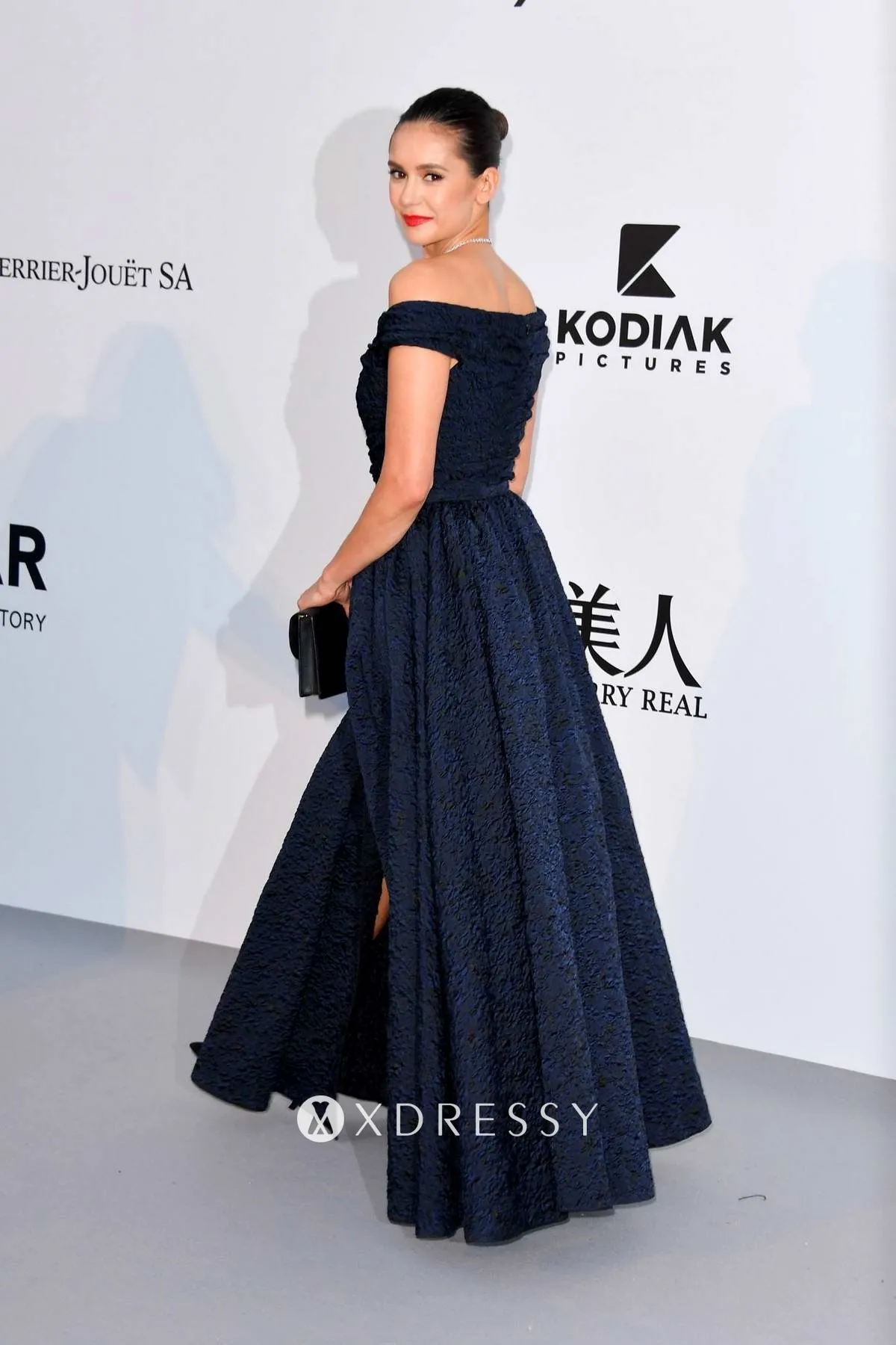 Nina Dobrev navy off shoulder formal gown Nina Dobrev navy off shoulder formal gown