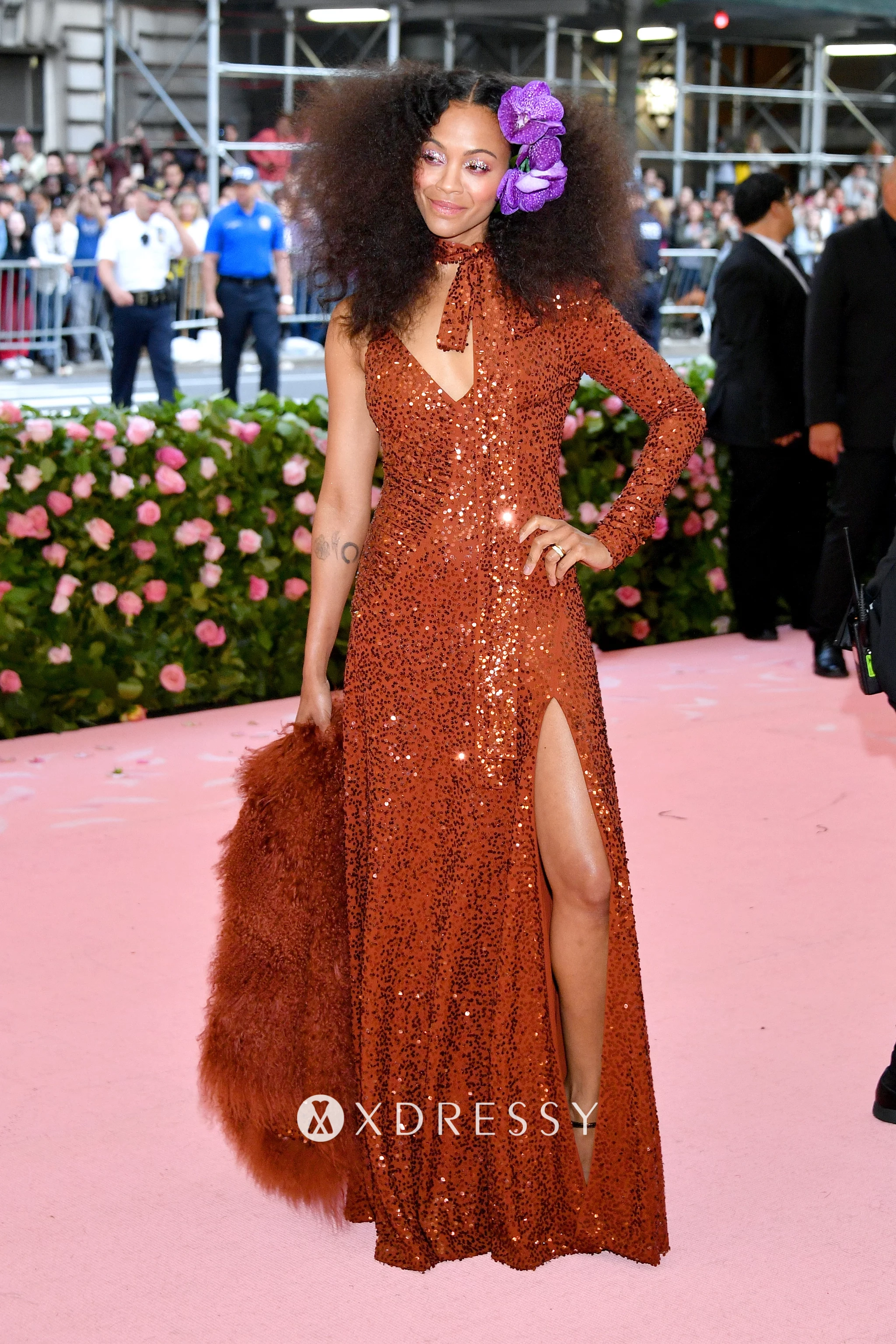 Zoe Saldana dazzling sequin slit dress with scarf detail Zoe Saldana dazzling sequin slit dress with scarf detail