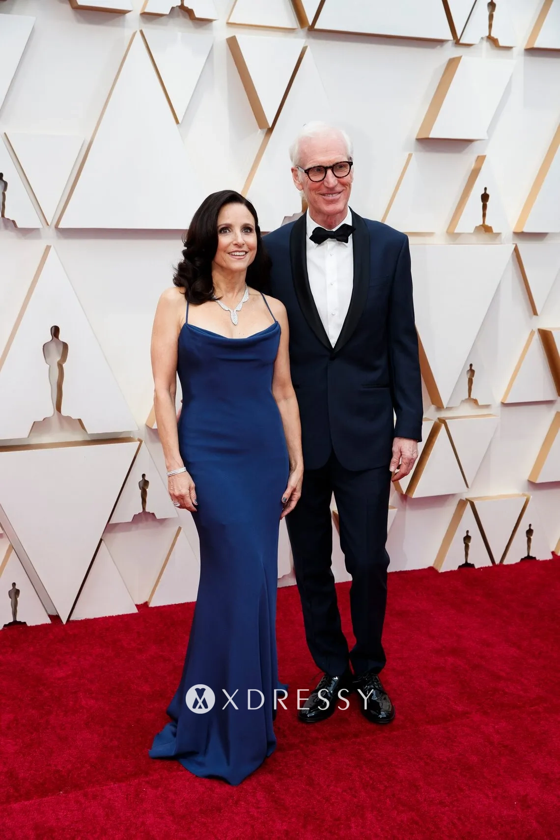 Julia Louis Dreyfus navy mermaid dress on the 2020 Oscars red carpet