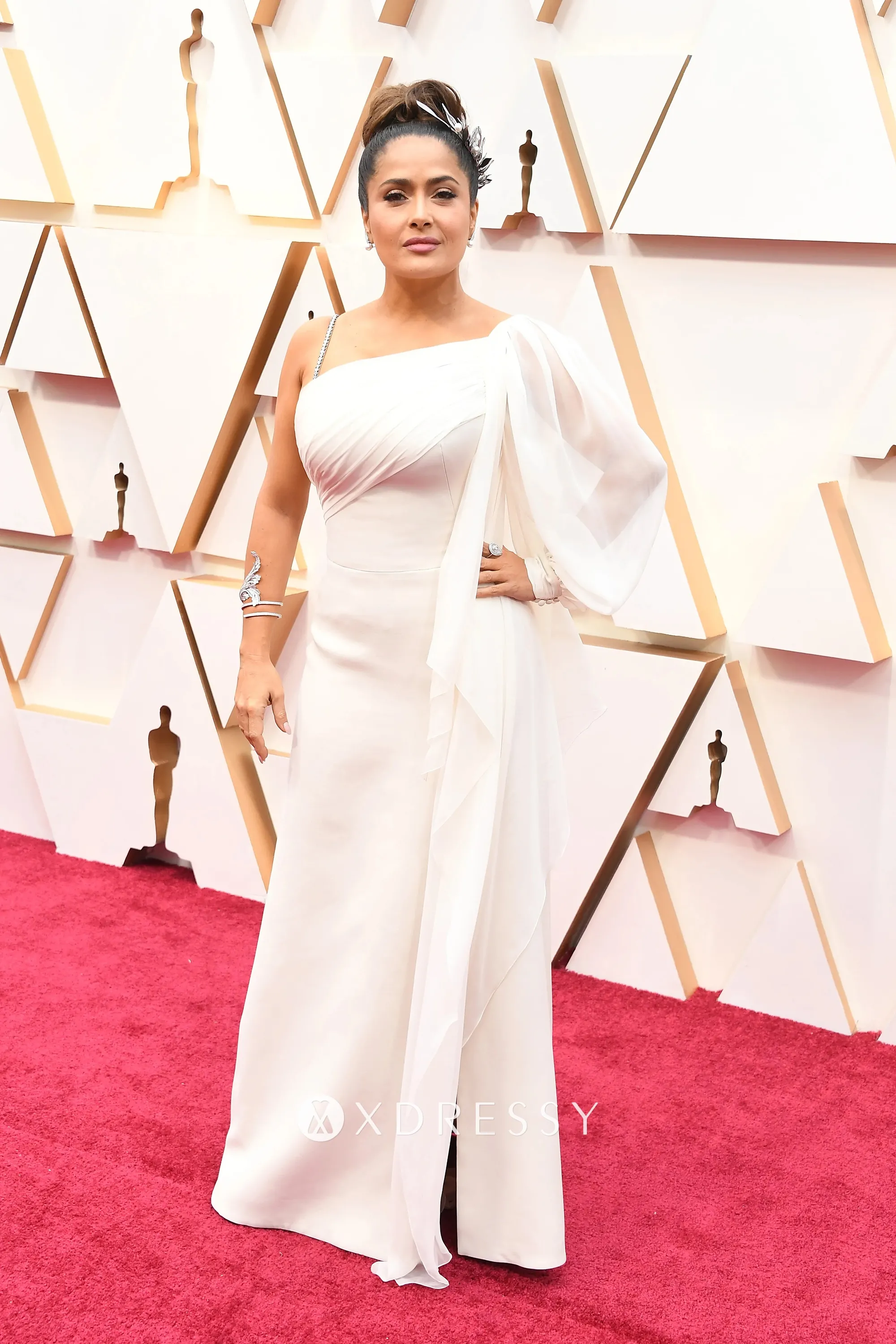 Salma Hayek white one sleeve slit red carpet dress