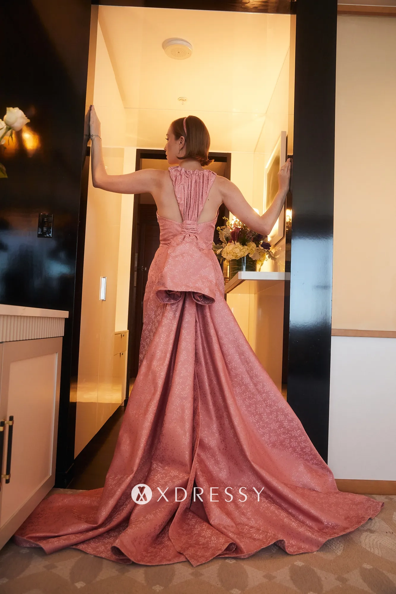 Hannah Einbinder pink jacquard evening dress with huge bow Hannah Einbinder pink jacquard evening dress with huge bow