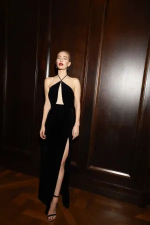 Vanessa Kirby sexy black gala dress 2021 Golden Globes