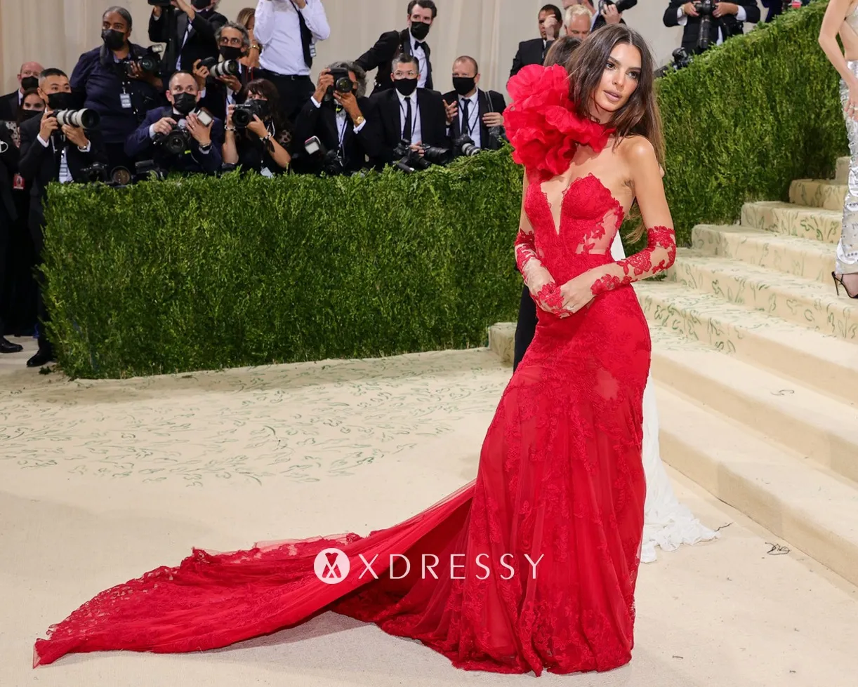 Emily Ratajkowski sexy red lace and tulle celebrity gown