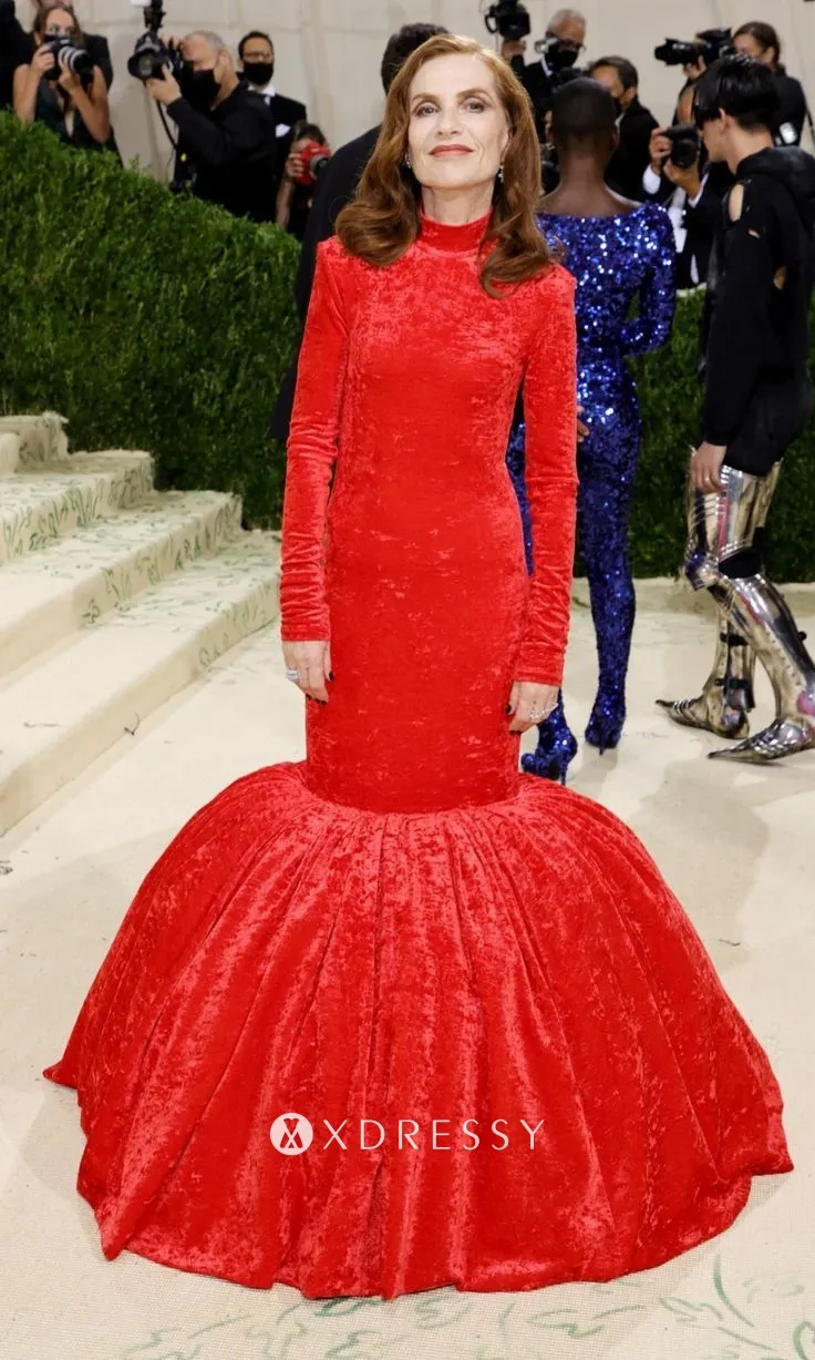 Isabelle Huppert red velvet mermaid dress 2021 Met Gala Isabelle Huppert red velvet mermaid dress 2021 Met Gala