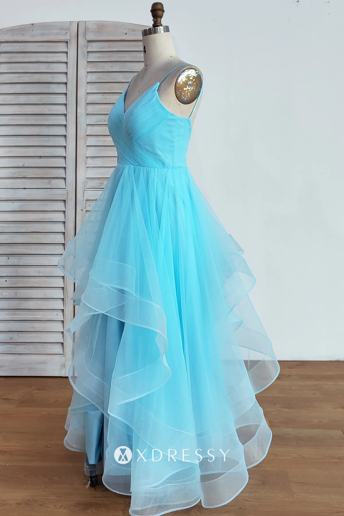 blue tulle V neck floor length prom dress blue tulle V neck floor length prom dress