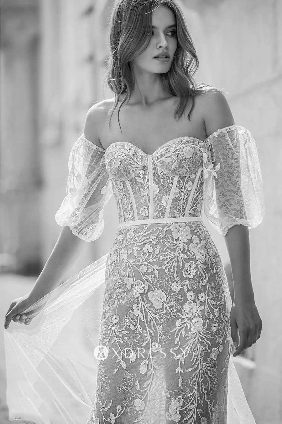 sweetheart neckline corset bodice with detachable sleeves