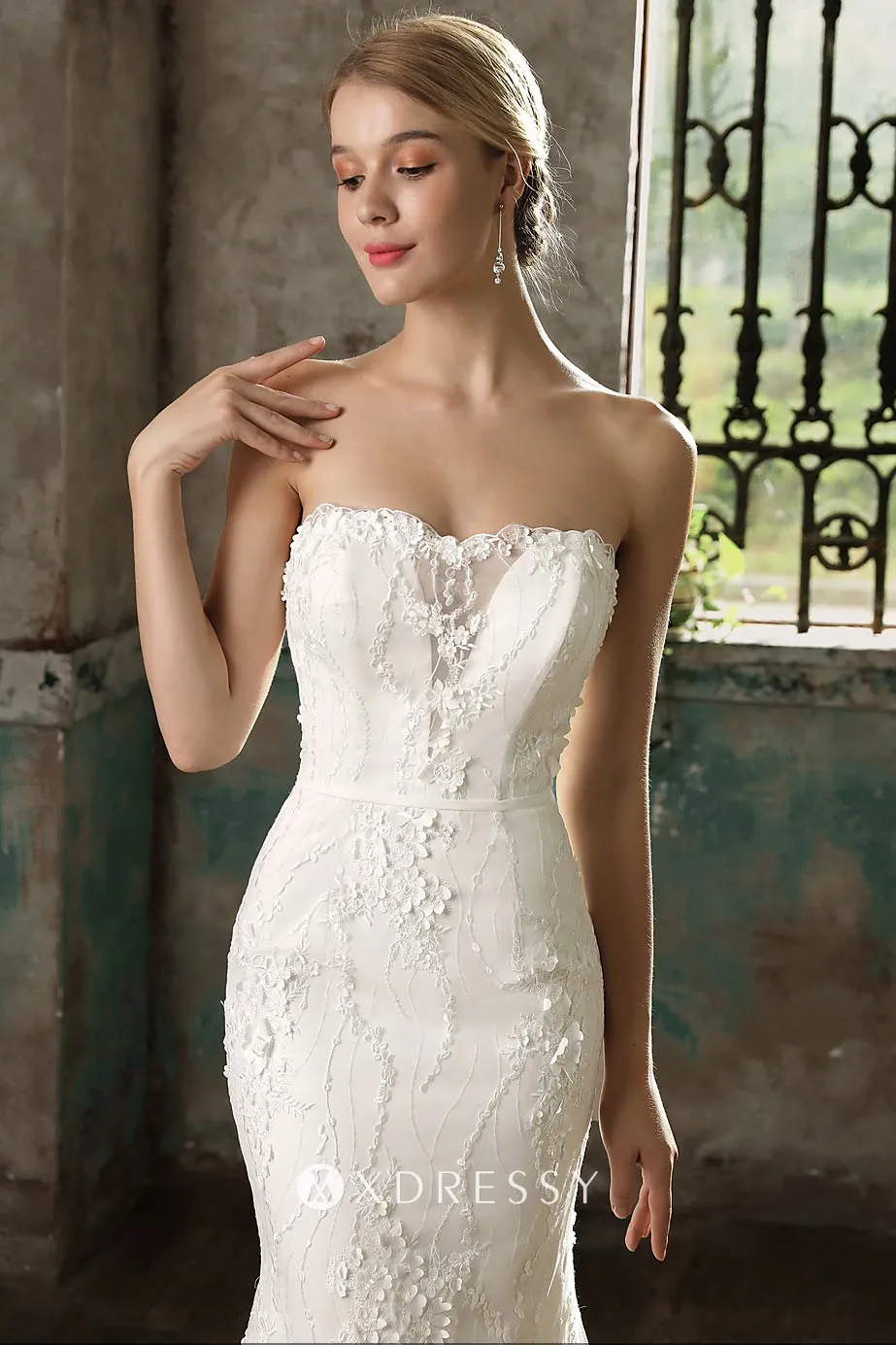 ivory lace illusion strapless bodice