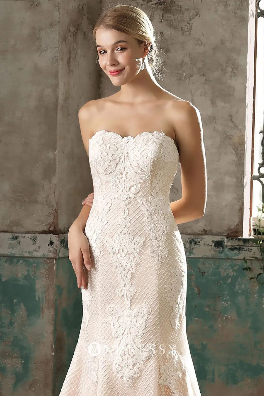 strapless champagne mermaid lace grid mesh long bridal dress strapless champagne mermaid lace grid mesh long bridal dress