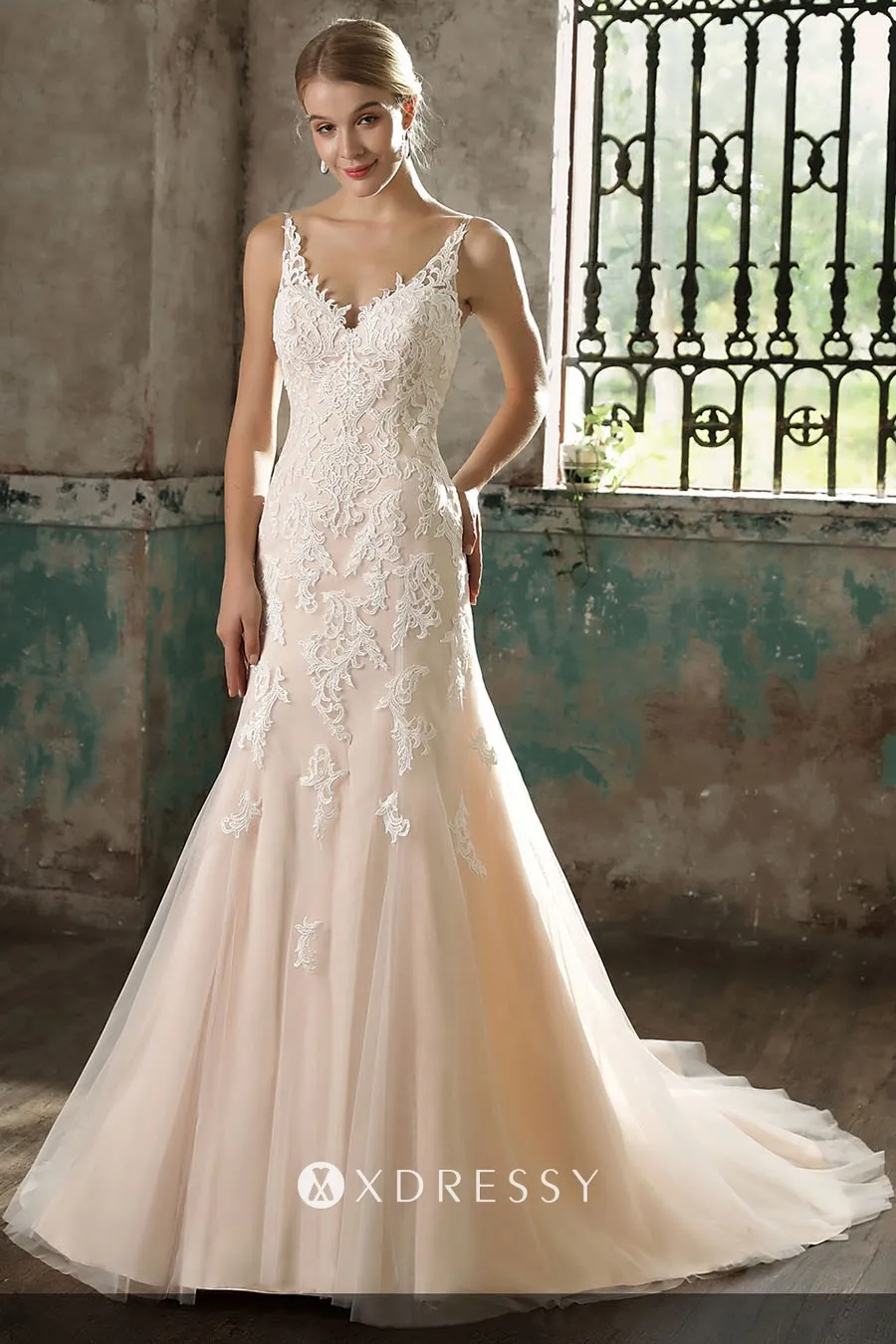 V neck sweetheart champagne mermaid wedding gown V neck sweetheart champagne mermaid wedding gown