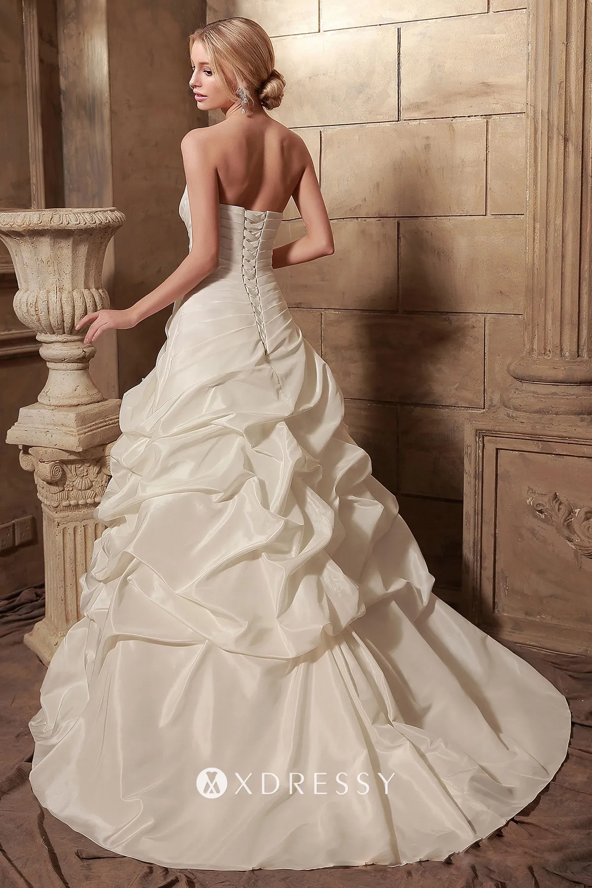 low back pick up skirt ivory wedding ball gown
