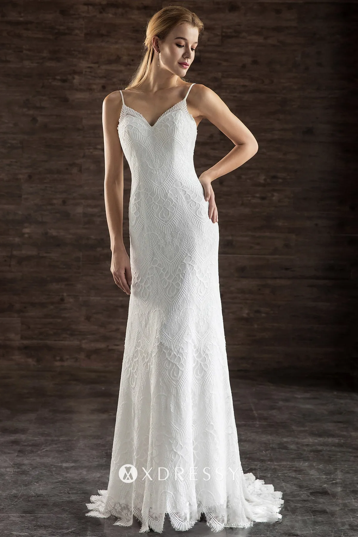 fully scalloped lace sweetheart A line bridal gown