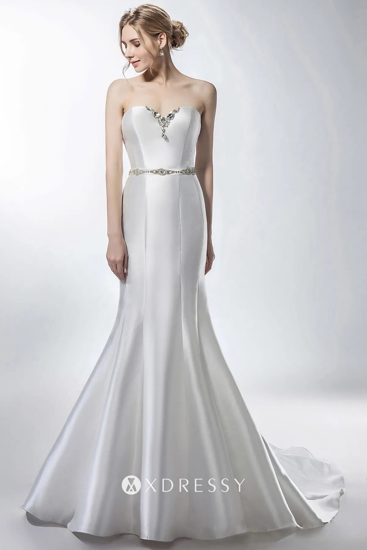 strapless sweetheart shiny white satin trumpet wedding dress