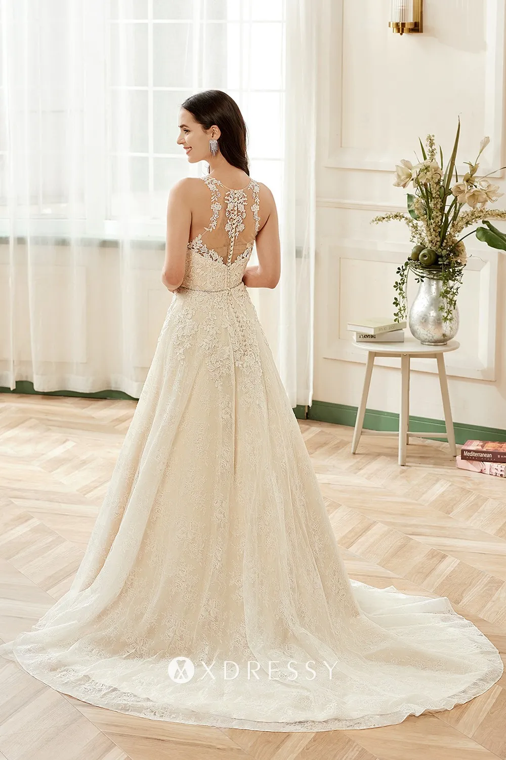 Illusion Lace Neckline Classic Sleeveless Wedding Dress - Xdressy