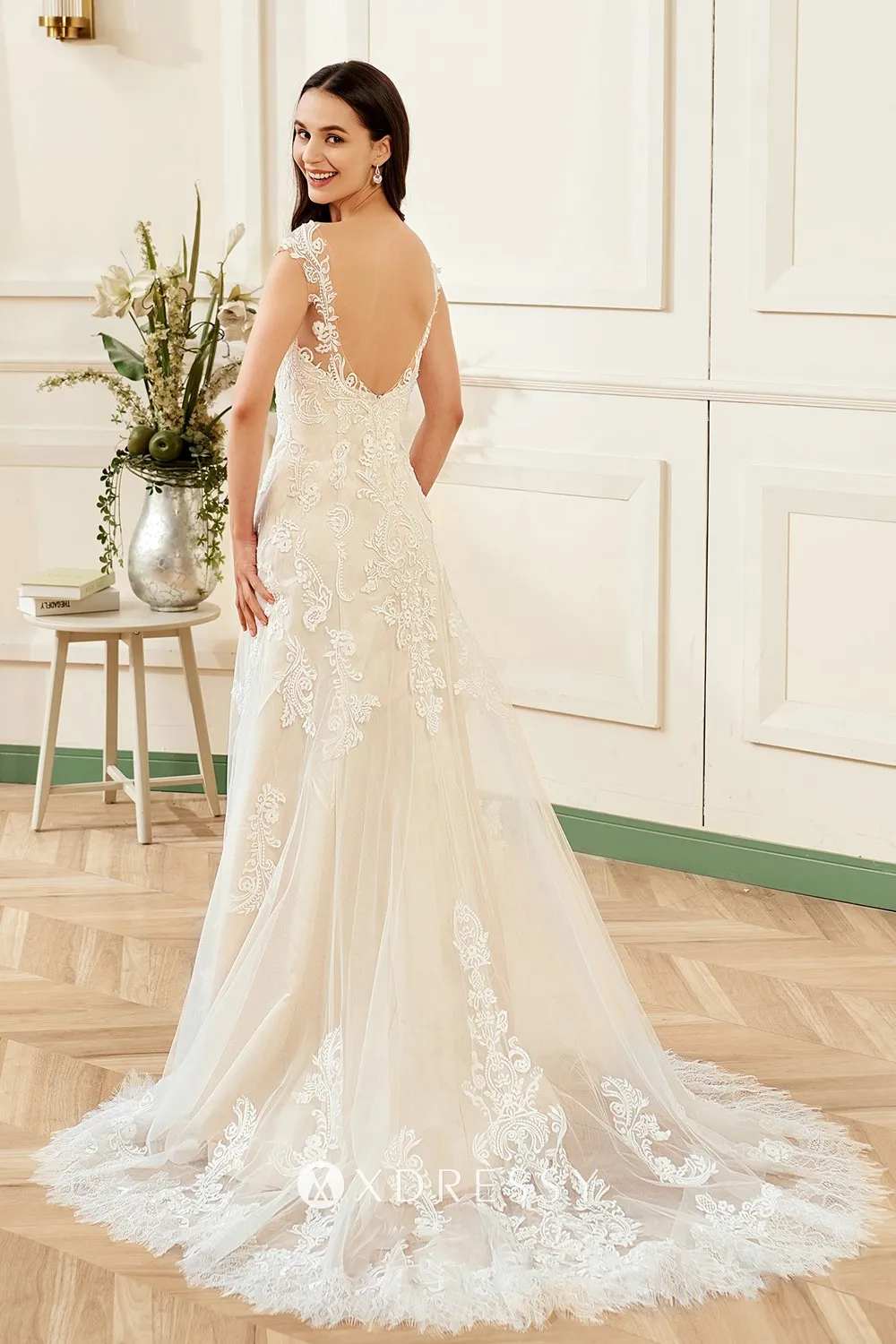 Pretty Illusion Neckline Cap Sleeve Lace Wedding Gown - Xdressy