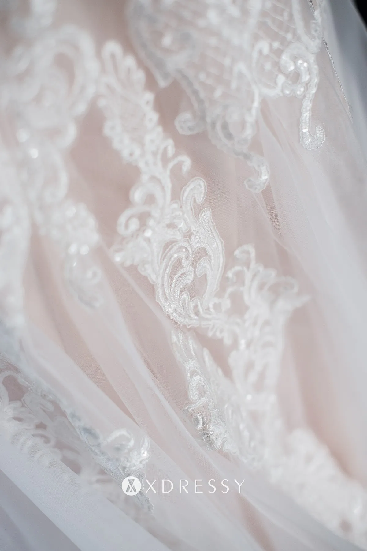 pearl pink lining scalloped V neck lace tulle bridal gown