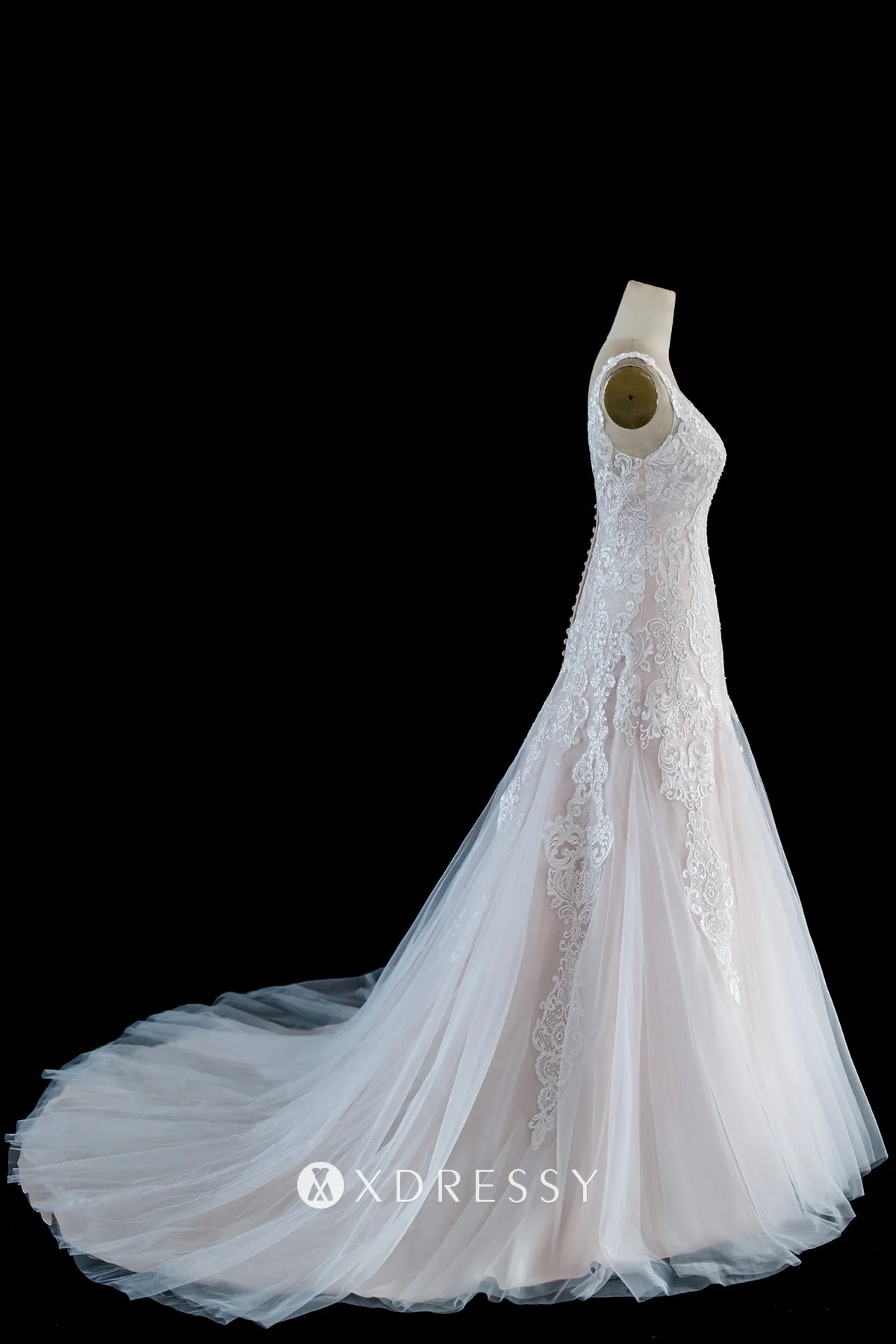 sleeveless scalloped V neck pearl pink lace tulle bridal gown