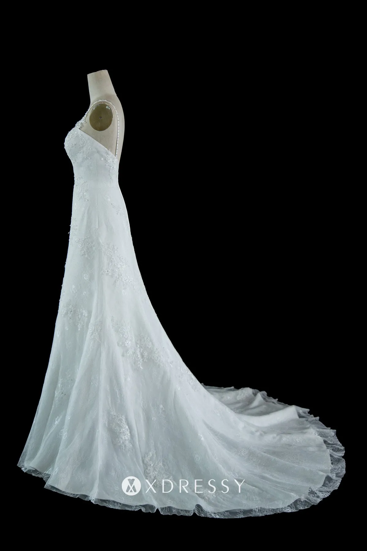 sweetheart spaghetti straps lace satin bridal gown with chapel trairn2